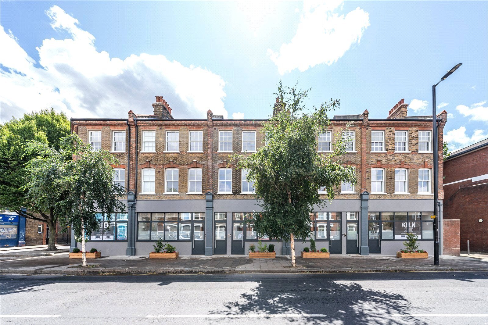 Kilburn Lane, London, W9