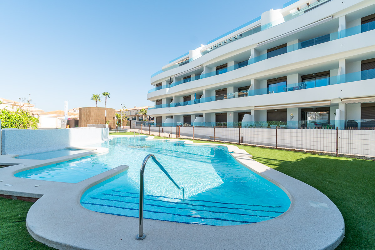 Villas Mil Palmeras Sunplace in Orihuela Costa, Alicante