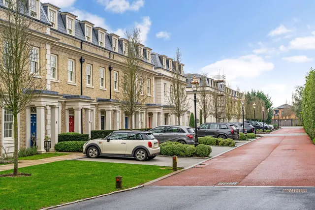 Magna Carta Park, Fitzwalter Terrace, Egham, TW20