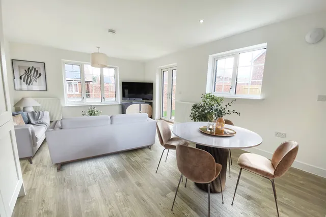 Lovelace Drive, East Horsley, KT24
