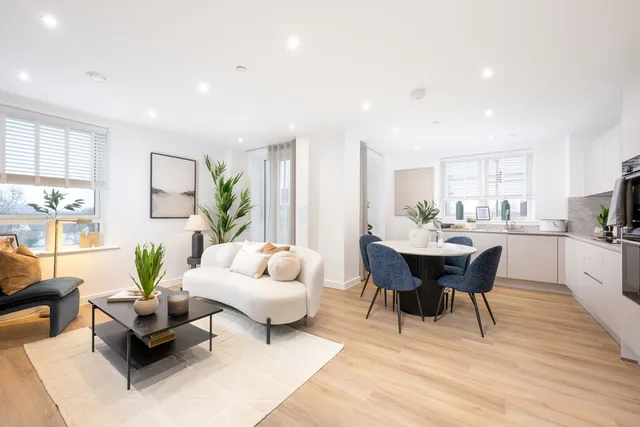 Kingston Grove, Piper Road, Kingston Upon Thames, KT1