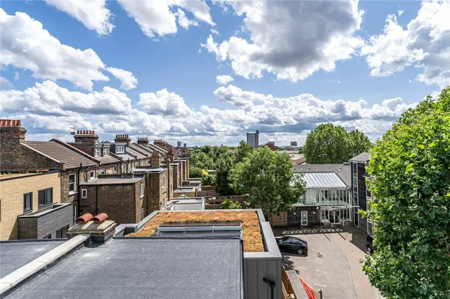 Kilburn Lane, London, W9