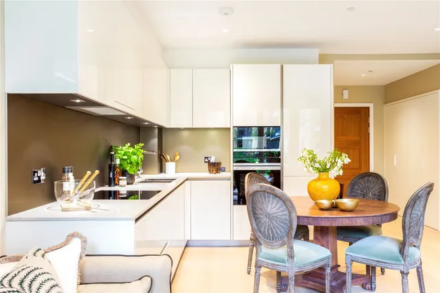 Broom Road, Teddington, TW11