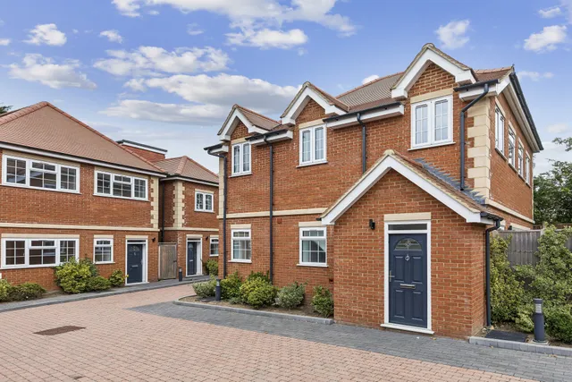 Plot 1 Maxwelton Close, London, NW7
