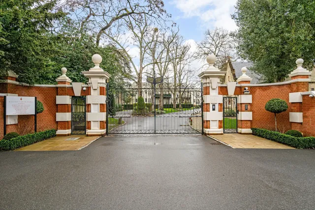 Magna Carta Park, Fitzwalter Terrace, Egham, TW20