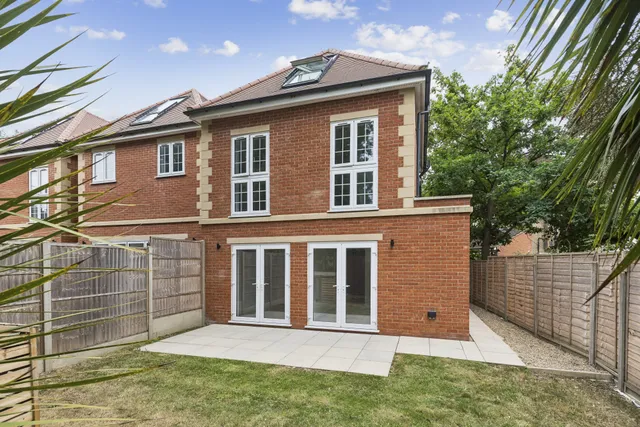 Plot 1 Maxwelton Close, London, NW7