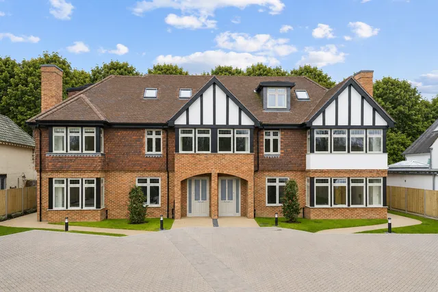 Ronmar Place, Leatherhead Road, Oxshott, KT22