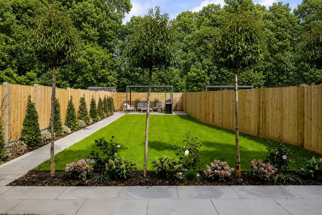 Ronmar Place, Leatherhead Road, Oxshott, KT22