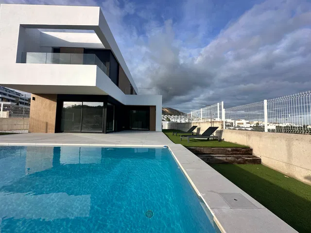CAN INVEST DEVELOPMENT SL in Finestrat, Alicante