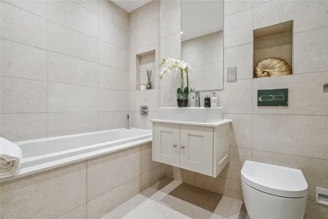 25, The Radford, Dene Road, Northwood