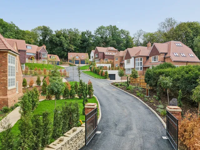 The Senses, Kiln Lane, Bourne End