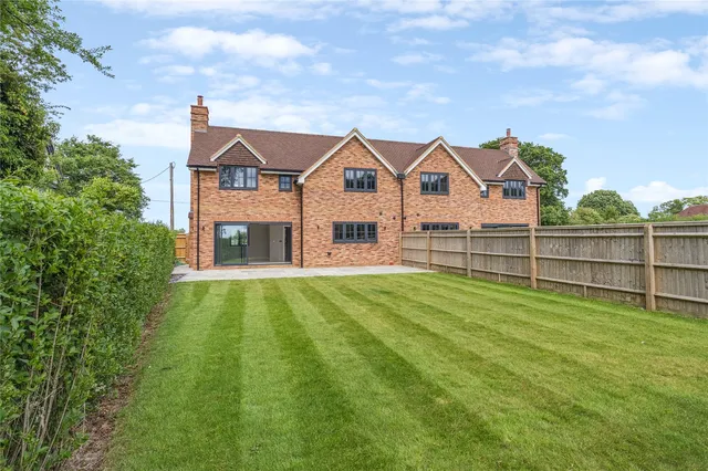 108-110, Botley Road, Chesham, Buckinghamshire