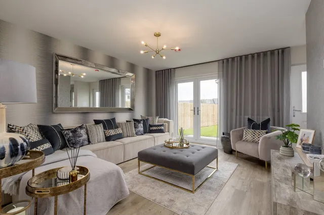 Oakwood Edge, Oak Place, Mayfield