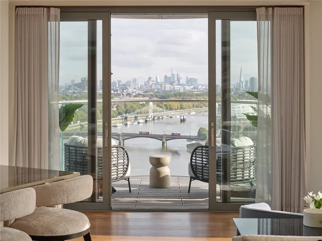 Chelsea Waterfront, Waterfront Drive, London