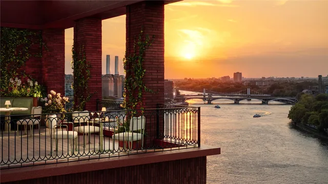 The Capston, Embassy Gardens, Nine Elms
