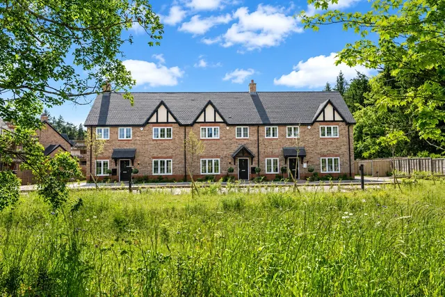 Manor Gardens, Shiplake, Henley On Thames