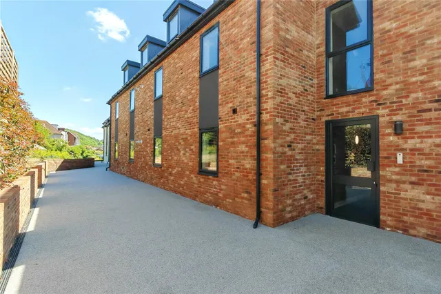 95, Cautley House, Seabrook Road, Hythe, Kent