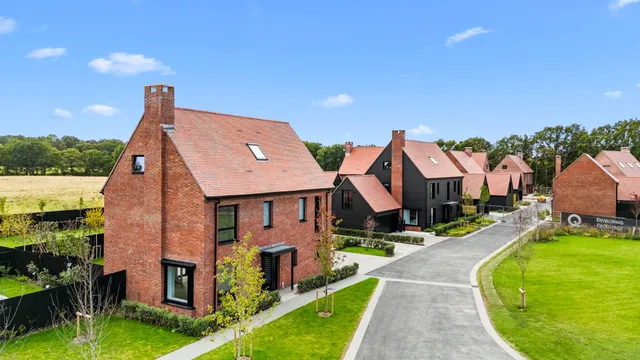 Barons Drive, Alfold, Cranleigh
