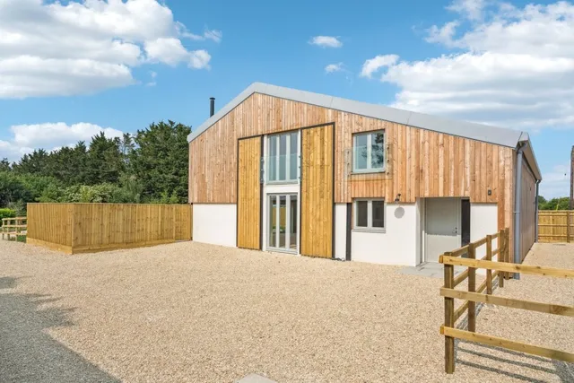 Sturt Farm, Oxford Road, Burford