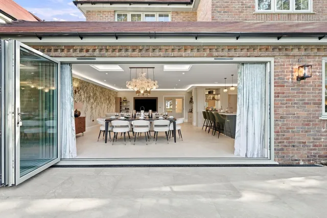 Bedmond Road, Bedmond, WD5