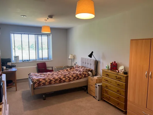 Old Schools Lane, Epsom, KT17