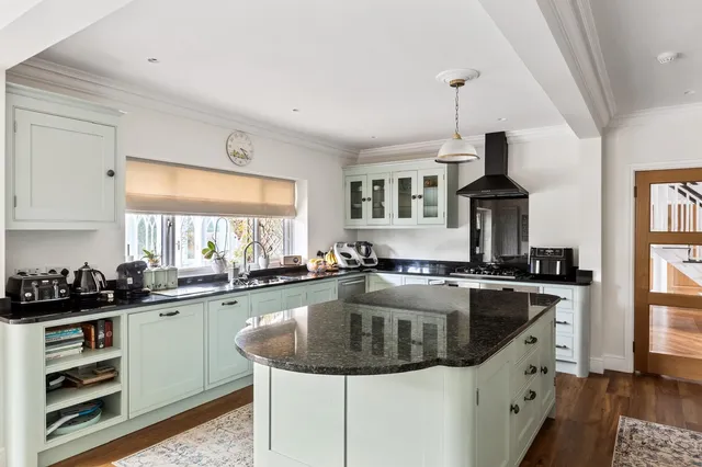Fryern Road, Pulborough, RH20
