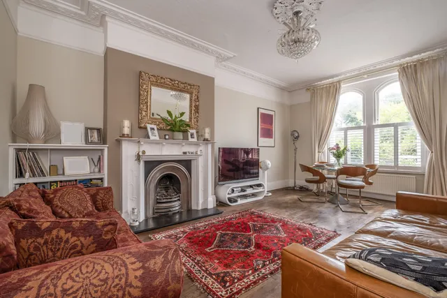 Kings Road, Richmond, TW10