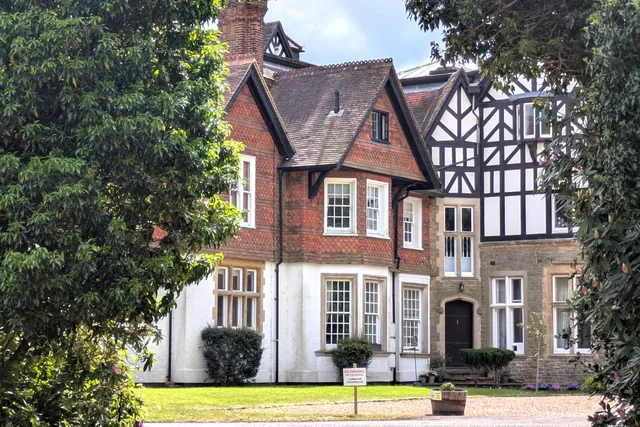 Forest Road, Horsham, RH12