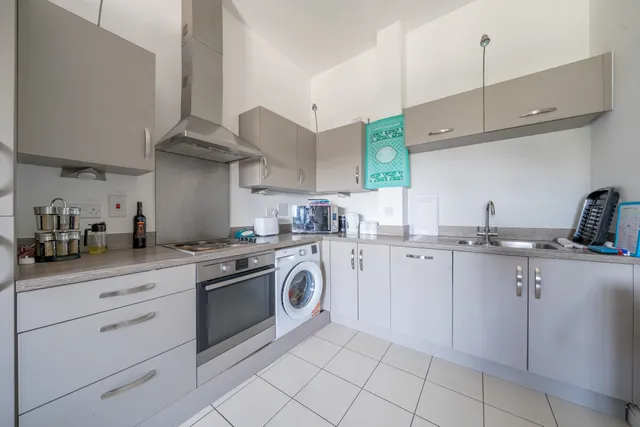 Jubilee Drive, Fleet, GU52