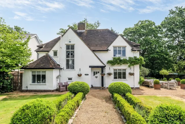 Oakwood Close, Chislehurst, BR7