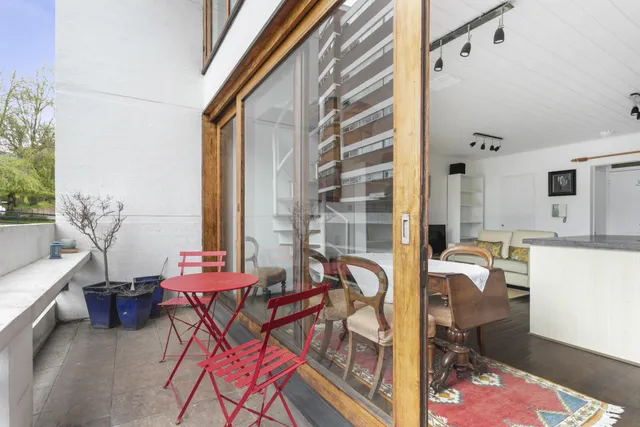 Southwood Lawn Road, London, N6