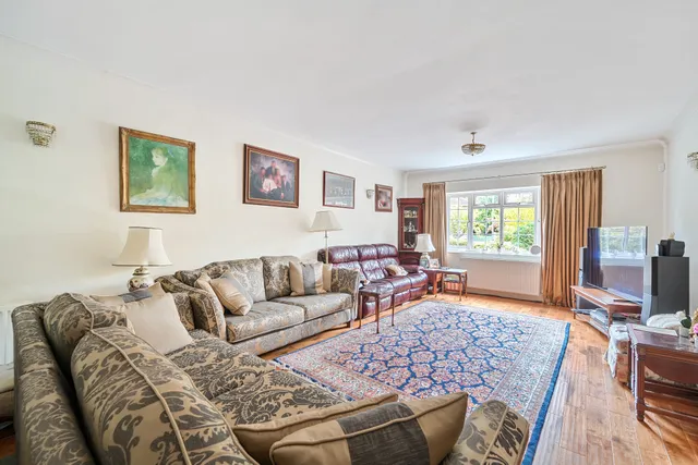 Copsem Drive, Esher, KT10