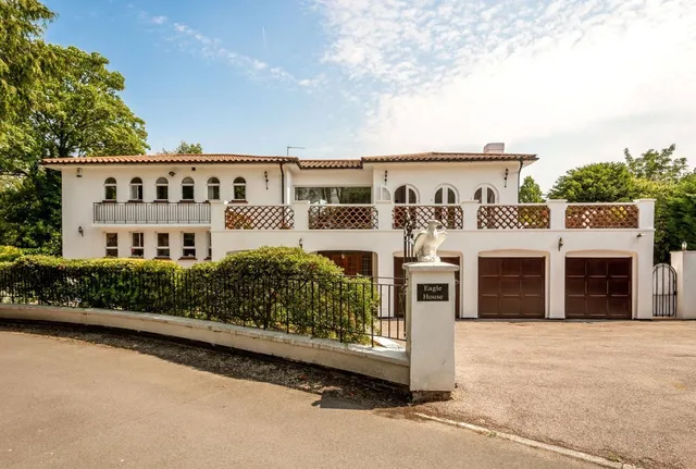 Totteridge Village, Totteridge, N20