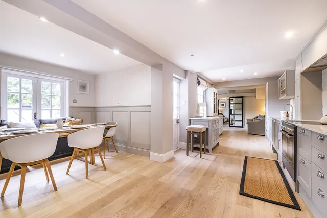 St. Johns Grove, Richmond, TW9