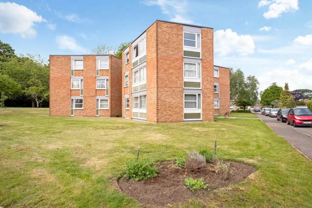Heathside, WEYBRIDGE, KT13