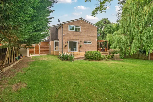 Camperdown, Maidenhead, SL6