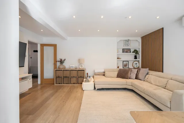 Kerrill Avenue, Coulsdon, CR5