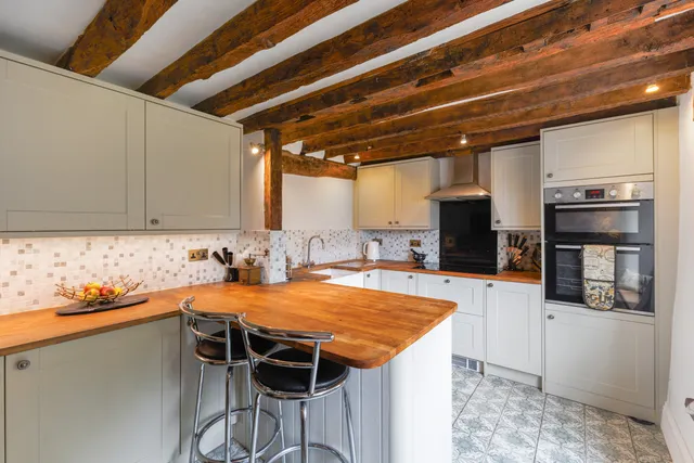 Bath Road, Frocester, GL10
