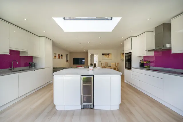 Mill Street, Kingston Upon Thames, KT1