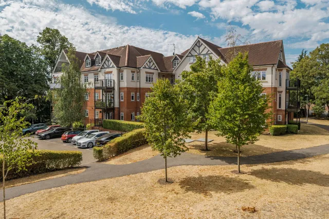 Bhamra Gardens, Maidenhead, SL6