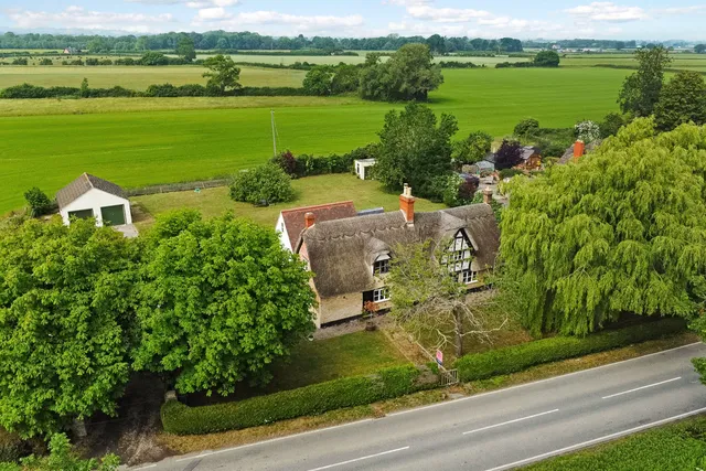 Bath Road, Frocester, GL10