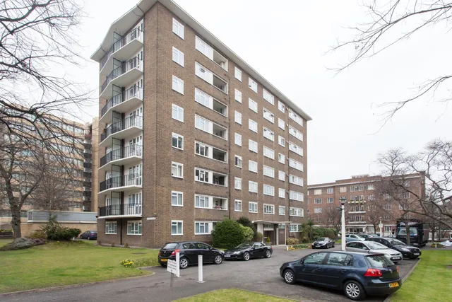 Wellington Road, London, NW8