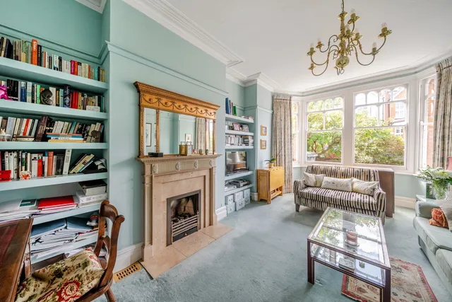 Rosebery Road, London, N10