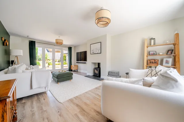 Millers Way, Middleton Cheney, OX17