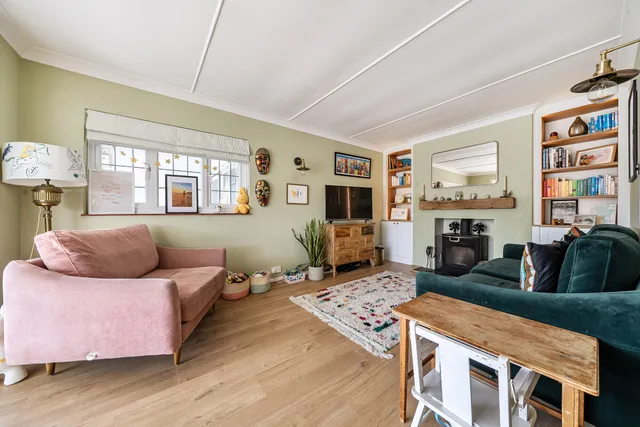 Oakfield Avenue, Chichester, PO20