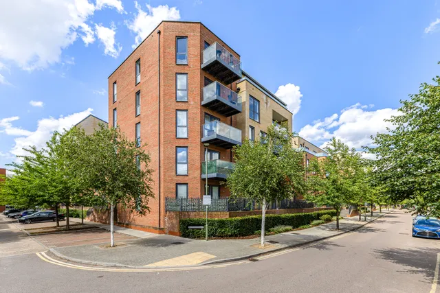 Lacey Drive, Edgware, HA8