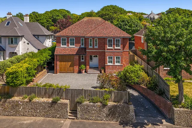 Falmer Road, Brighton, BN2