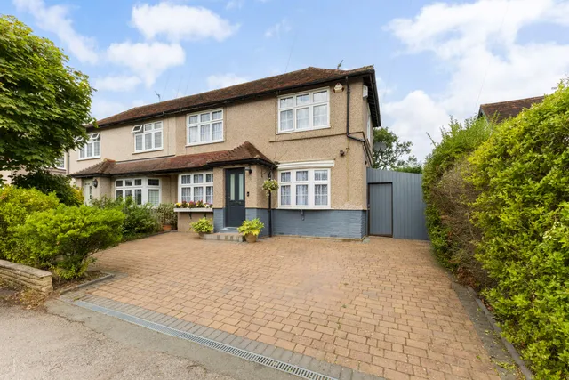 Brookshill Avenue, Harrow, HA3