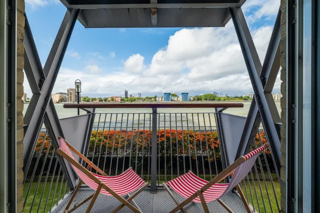 Westferry Road, London, E14