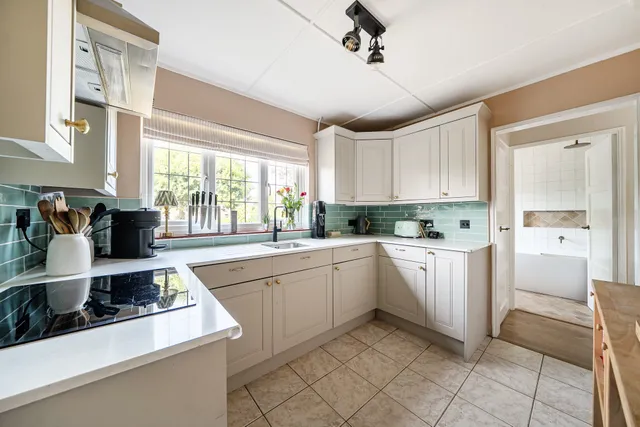 Oakfield Avenue, Chichester, PO20